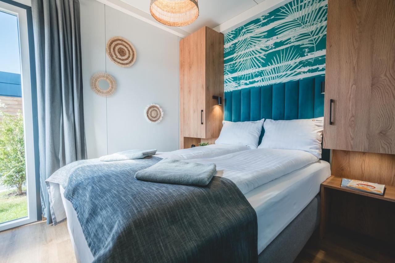 Rresort - Domki Z Krytym I Podgrzewanym Basenem, Sauna, Wifi, Parking W Cenie! Rewal Exterior foto