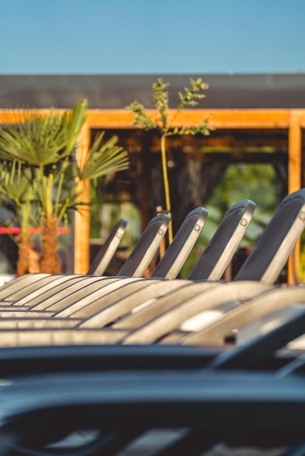 Rresort - Domki Z Krytym I Podgrzewanym Basenem, Sauna, Wifi, Parking W Cenie! Rewal Exterior foto